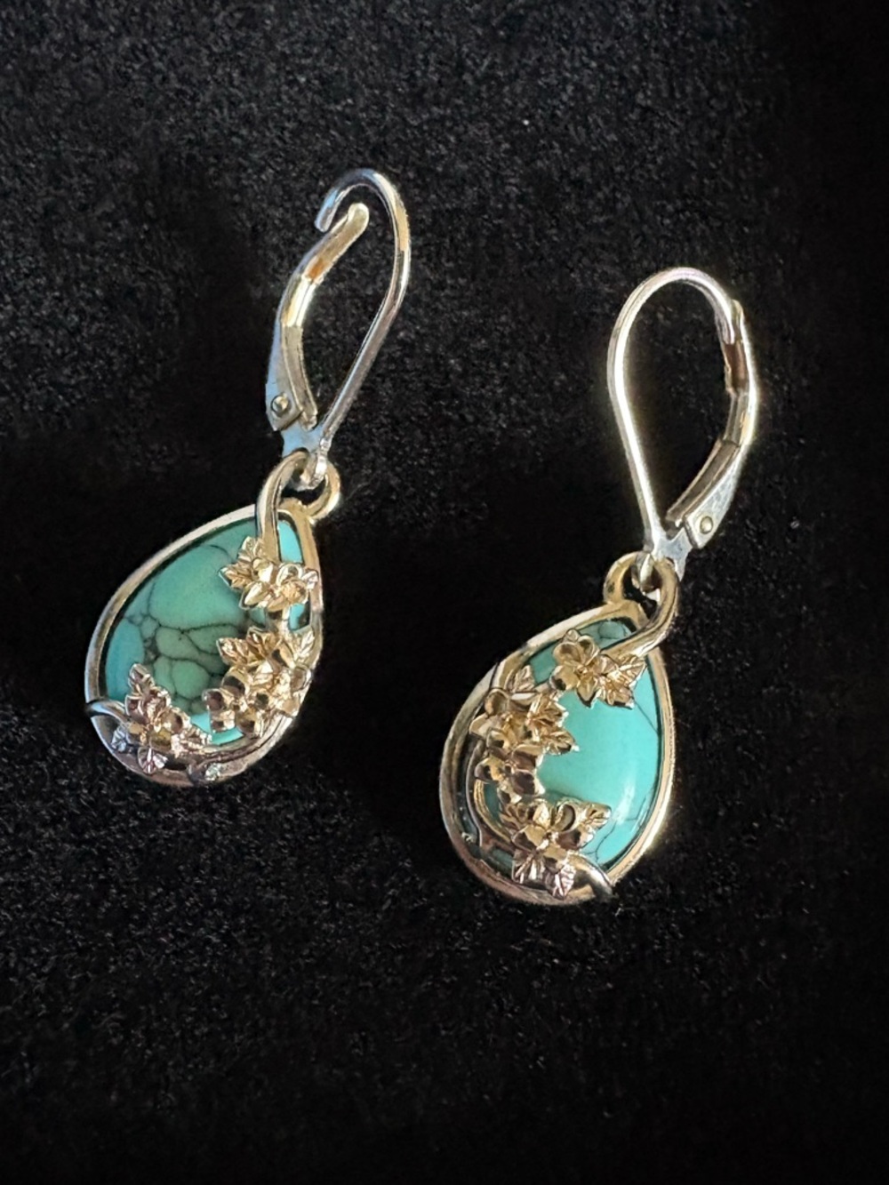 Natural turquoise dangling earrings